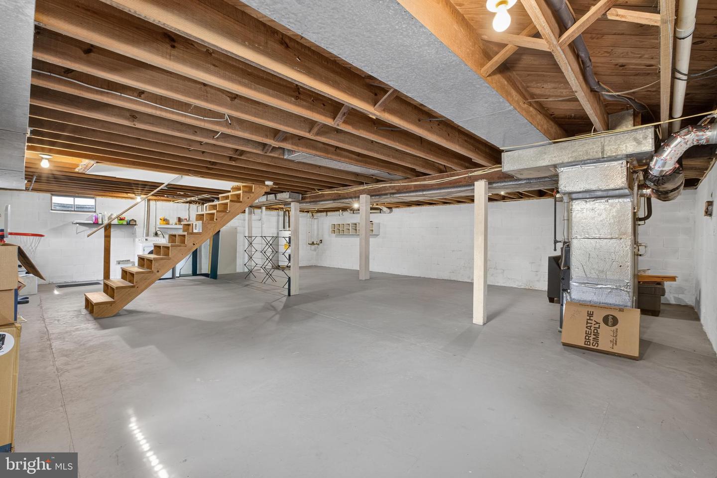 812 E Division St Property Photo 26