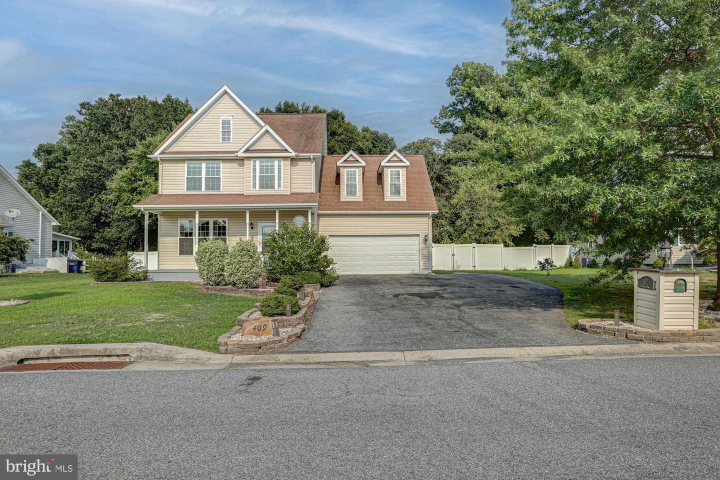 409 India Dr Property Photo 3