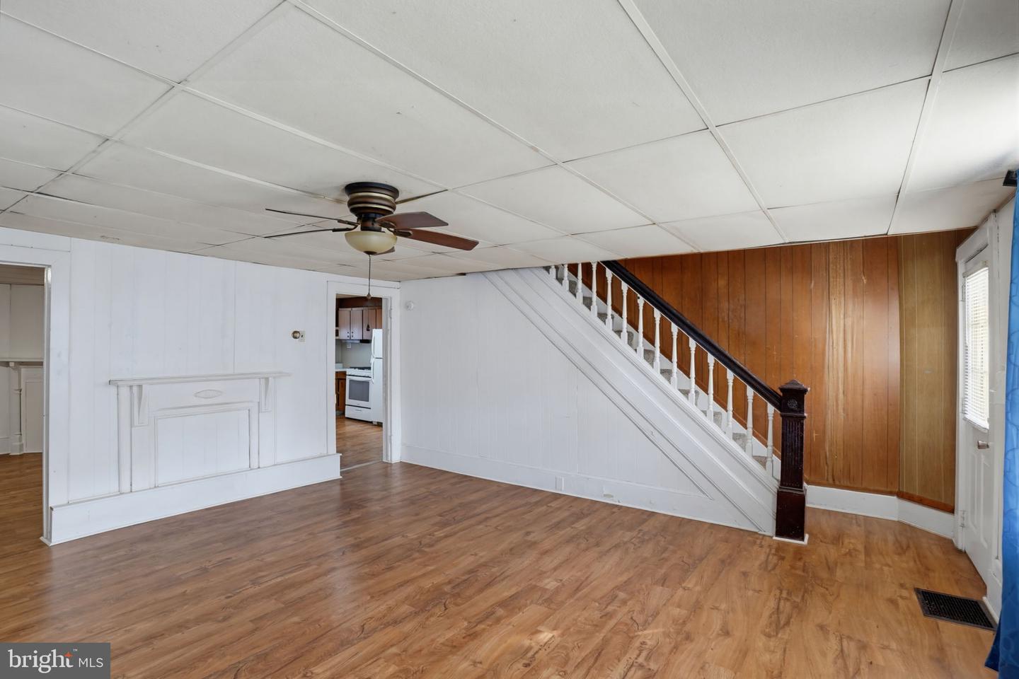 402 Main St Property Photo 17