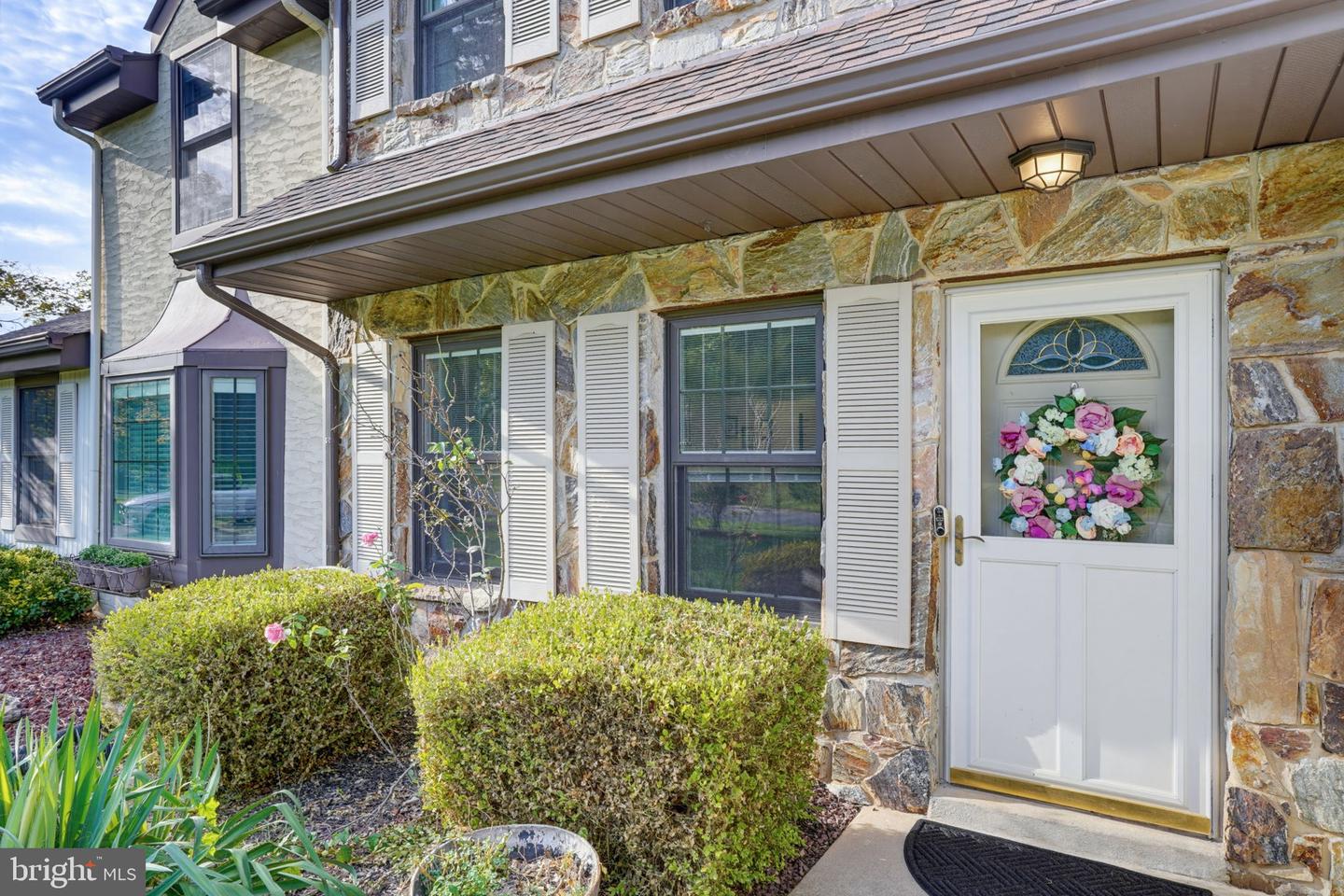 25 S Turnberry Dr Property Photo 9