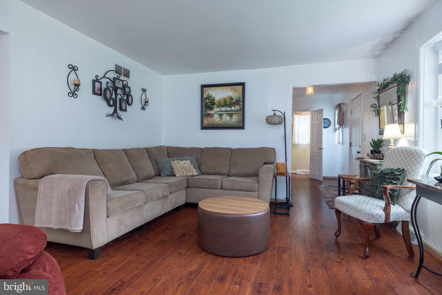 15 Drew Ct Property Photo 4