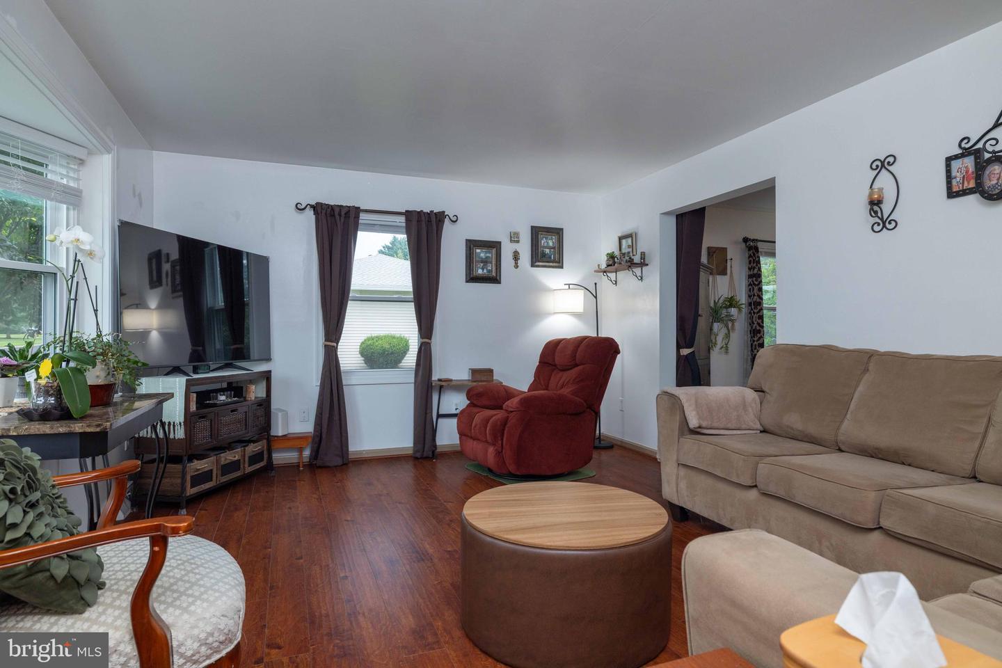 15 Drew Ct Property Photo 6