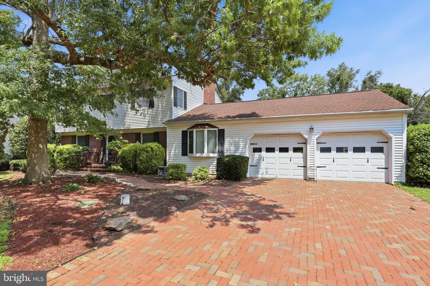 101 N Fairfield Dr Property Photo 3