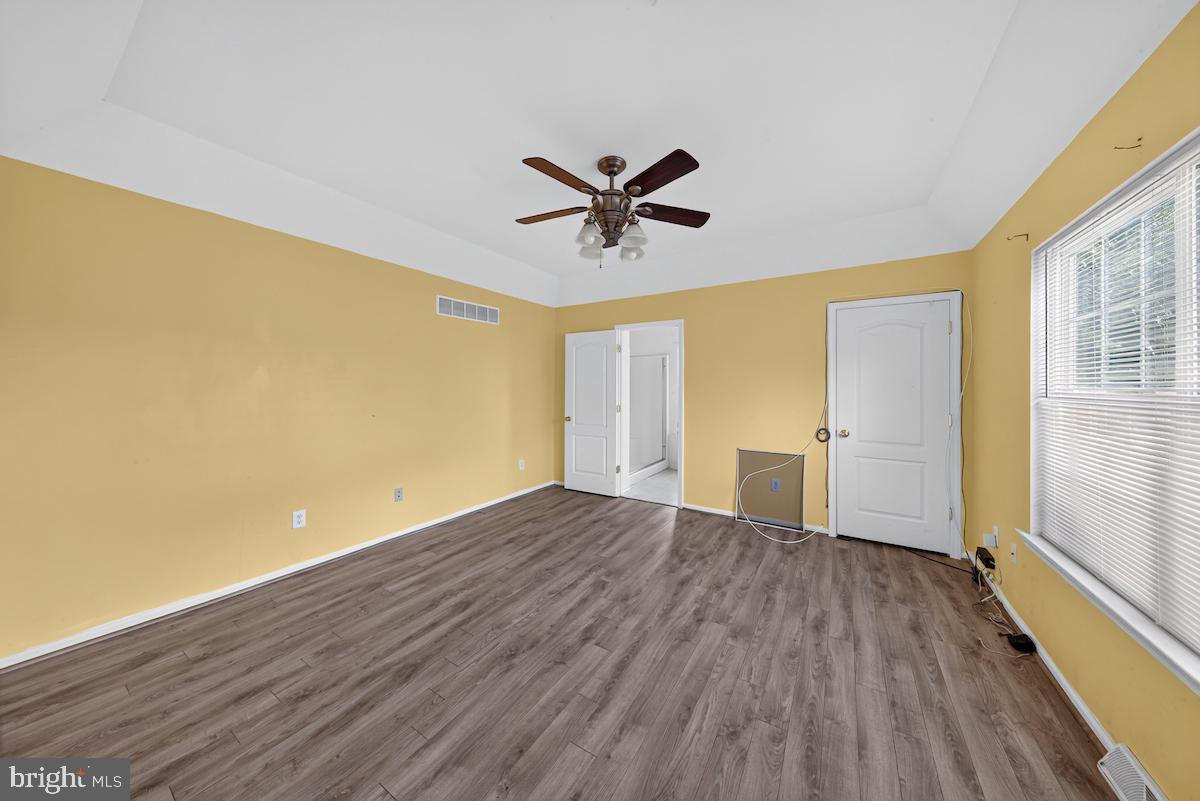 416 Worchester Dr Property Photo 29