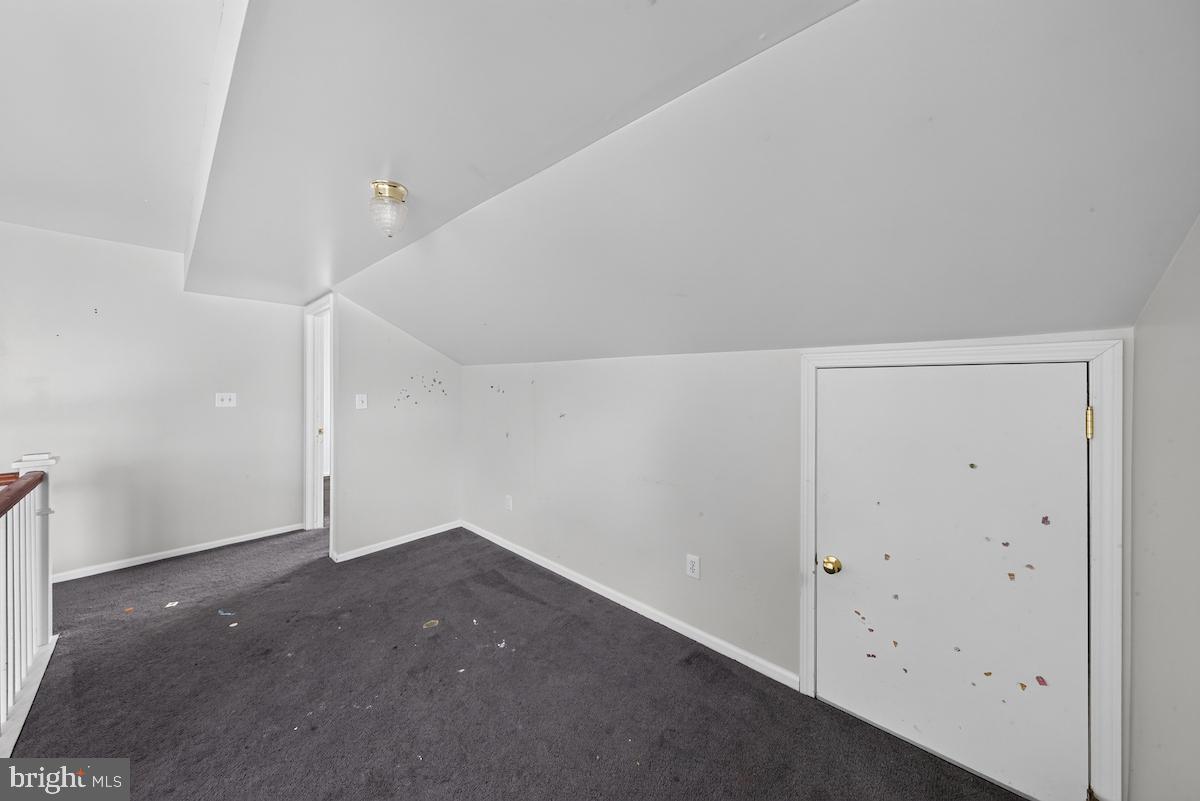 416 Worchester Dr Property Photo 36