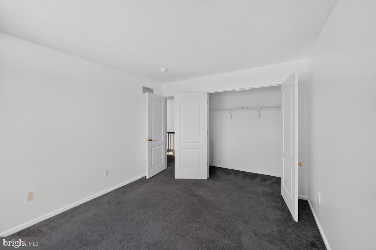 416 Worchester Dr Property Photo 43