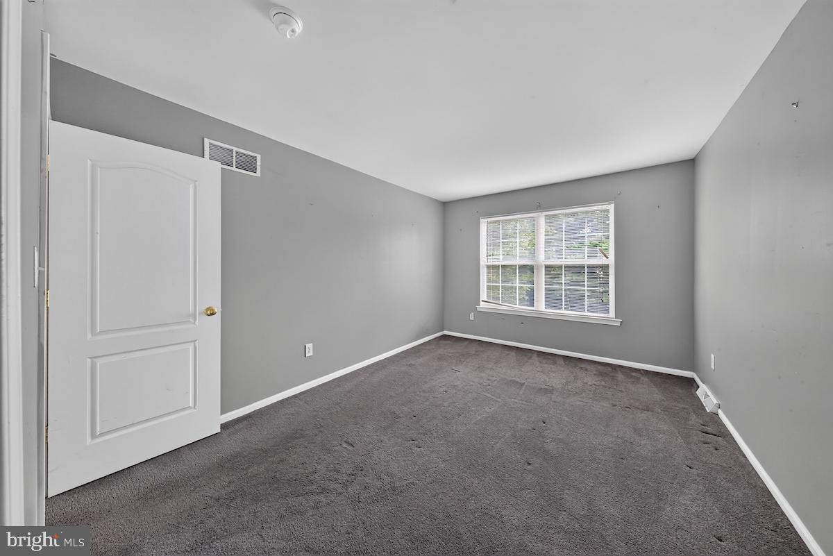 416 Worchester Dr Property Photo 52