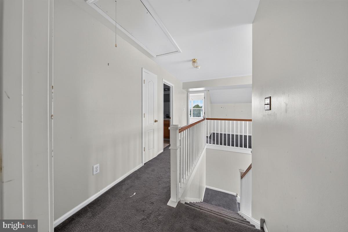 416 Worchester Dr Property Photo 60