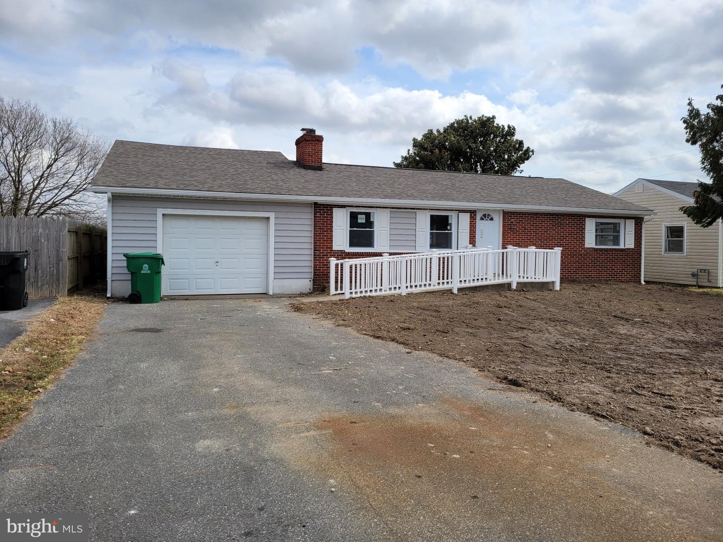 10411 S DUPONT HWY Property Photo 1