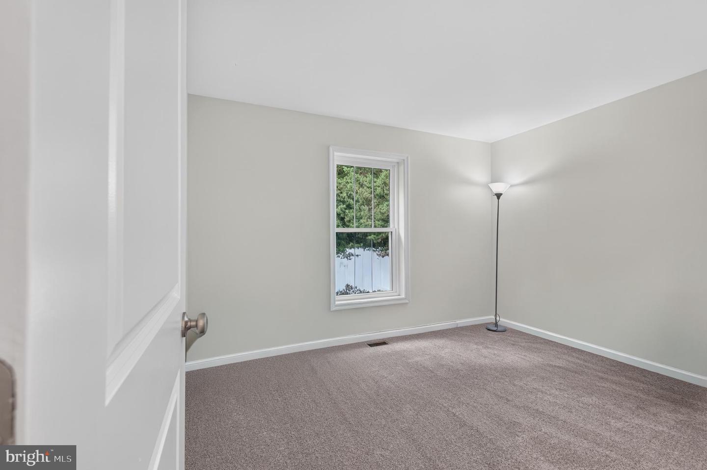 210 S Governors Blvd Property Photo 18