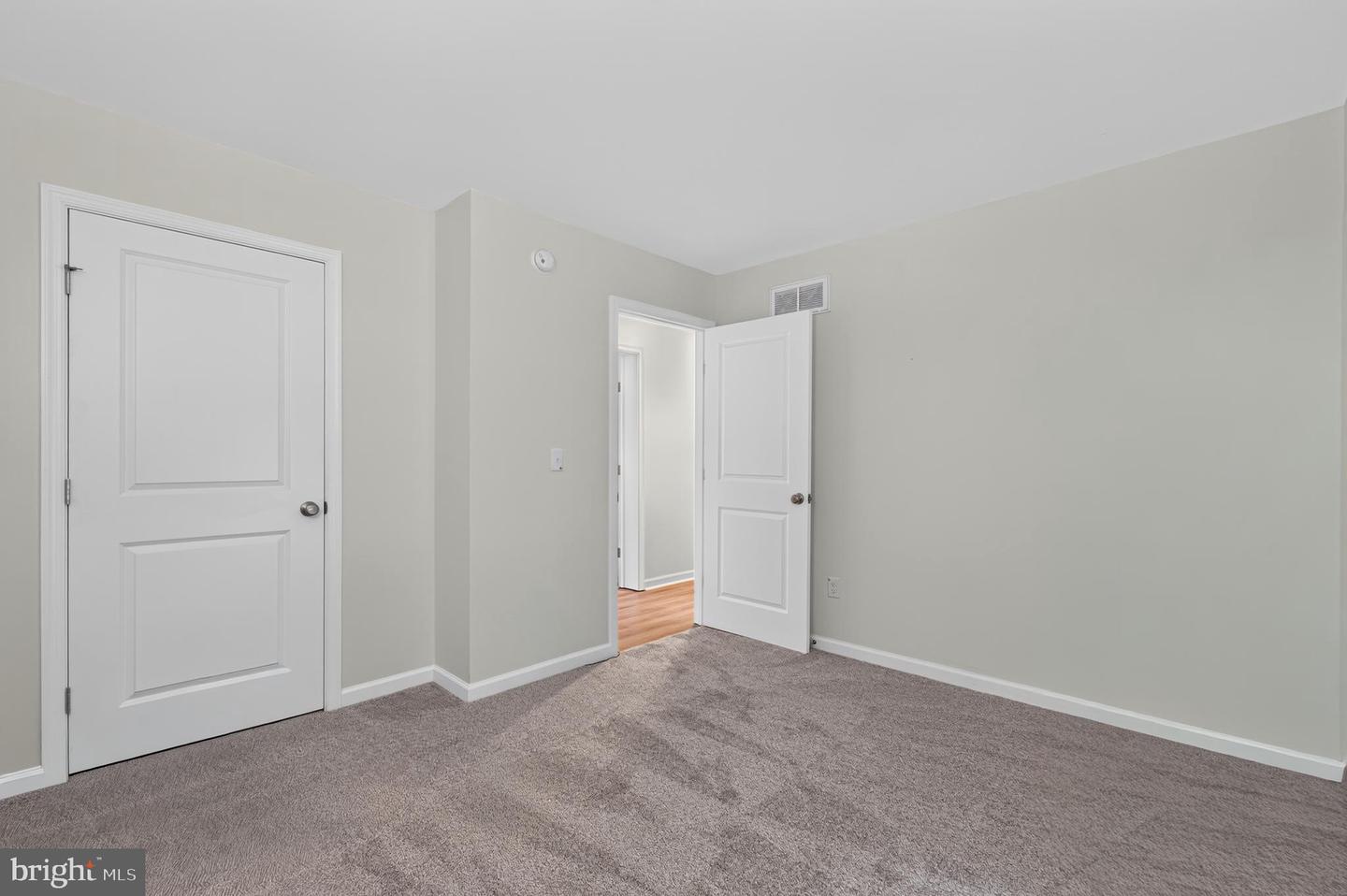 210 S Governors Blvd Property Photo 19