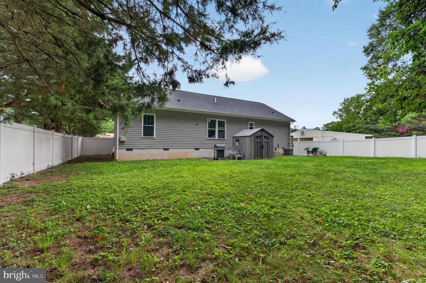 210 S Governors Blvd Property Photo 28