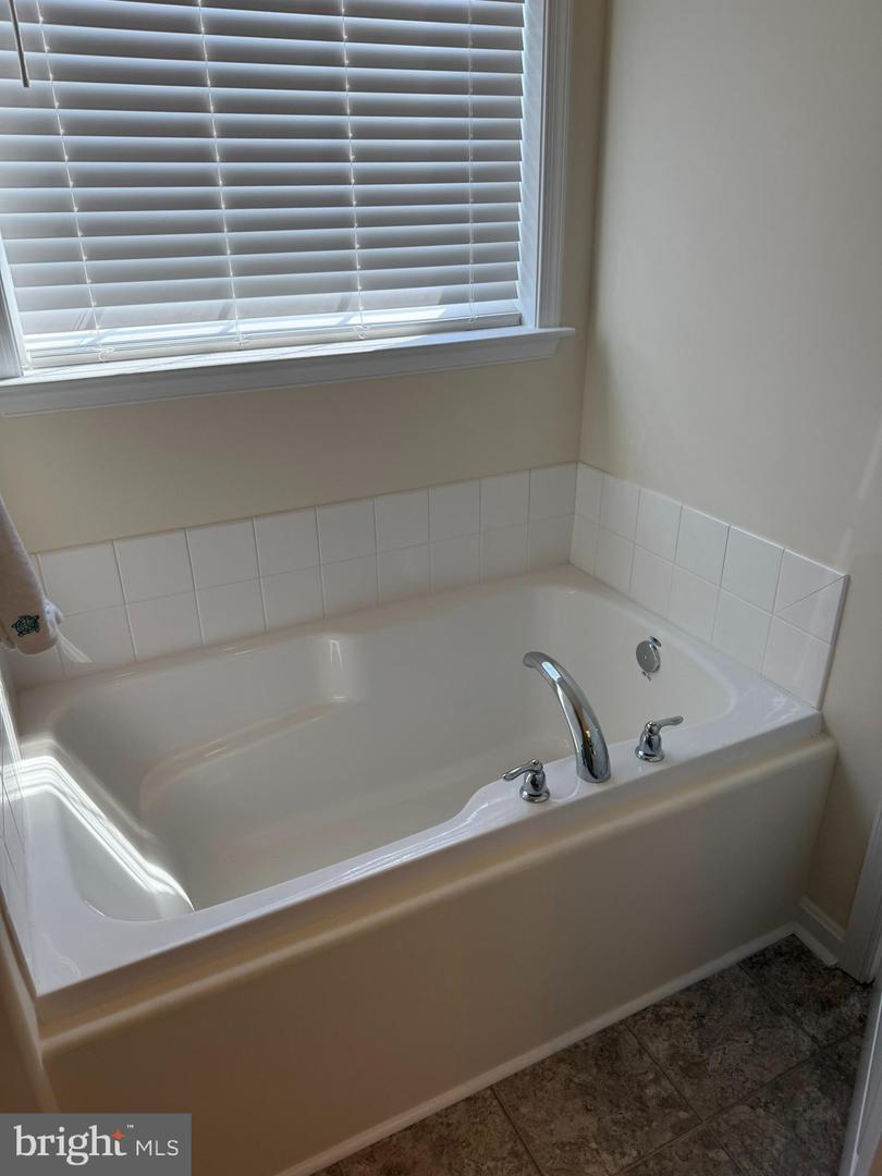 75 Rocky Spring Ct Property Photo 33