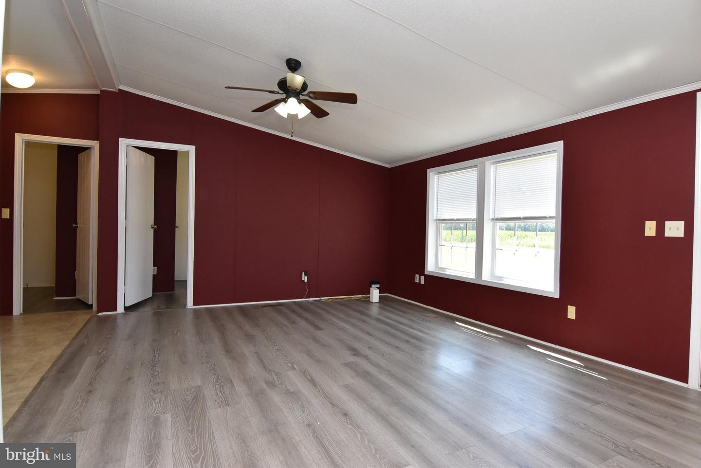 1655 Hickman Rd Property Photo 5