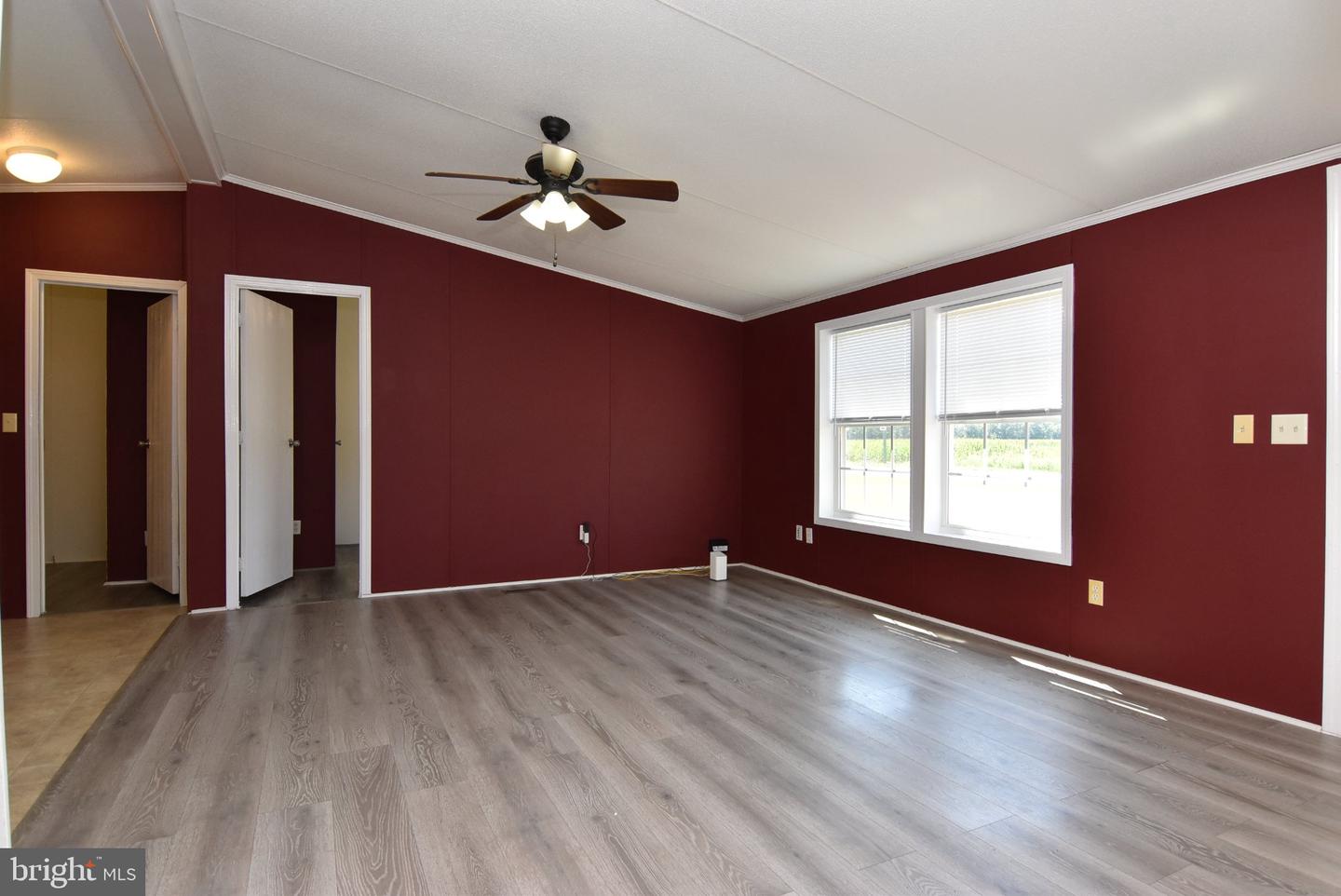 1655 Hickman Rd Property Photo 6