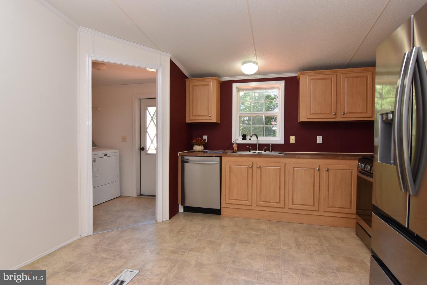 1655 Hickman Rd Property Photo 11
