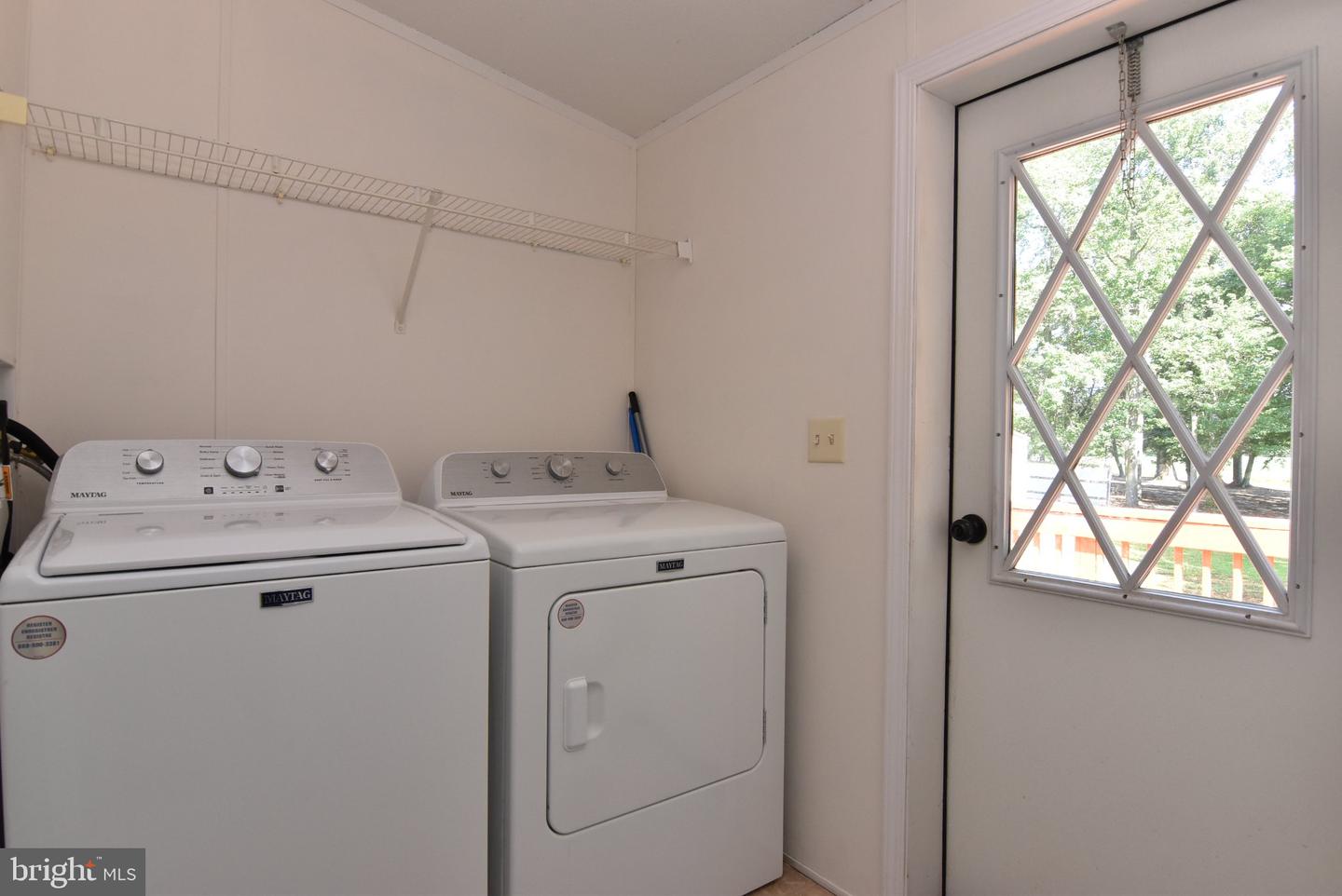 1655 Hickman Rd Property Photo 14