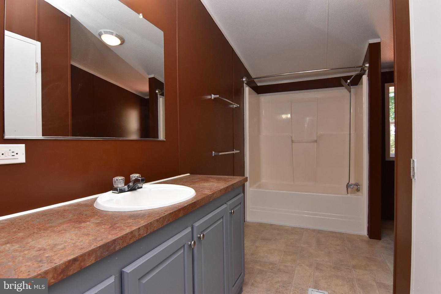 1655 Hickman Rd Property Photo 17