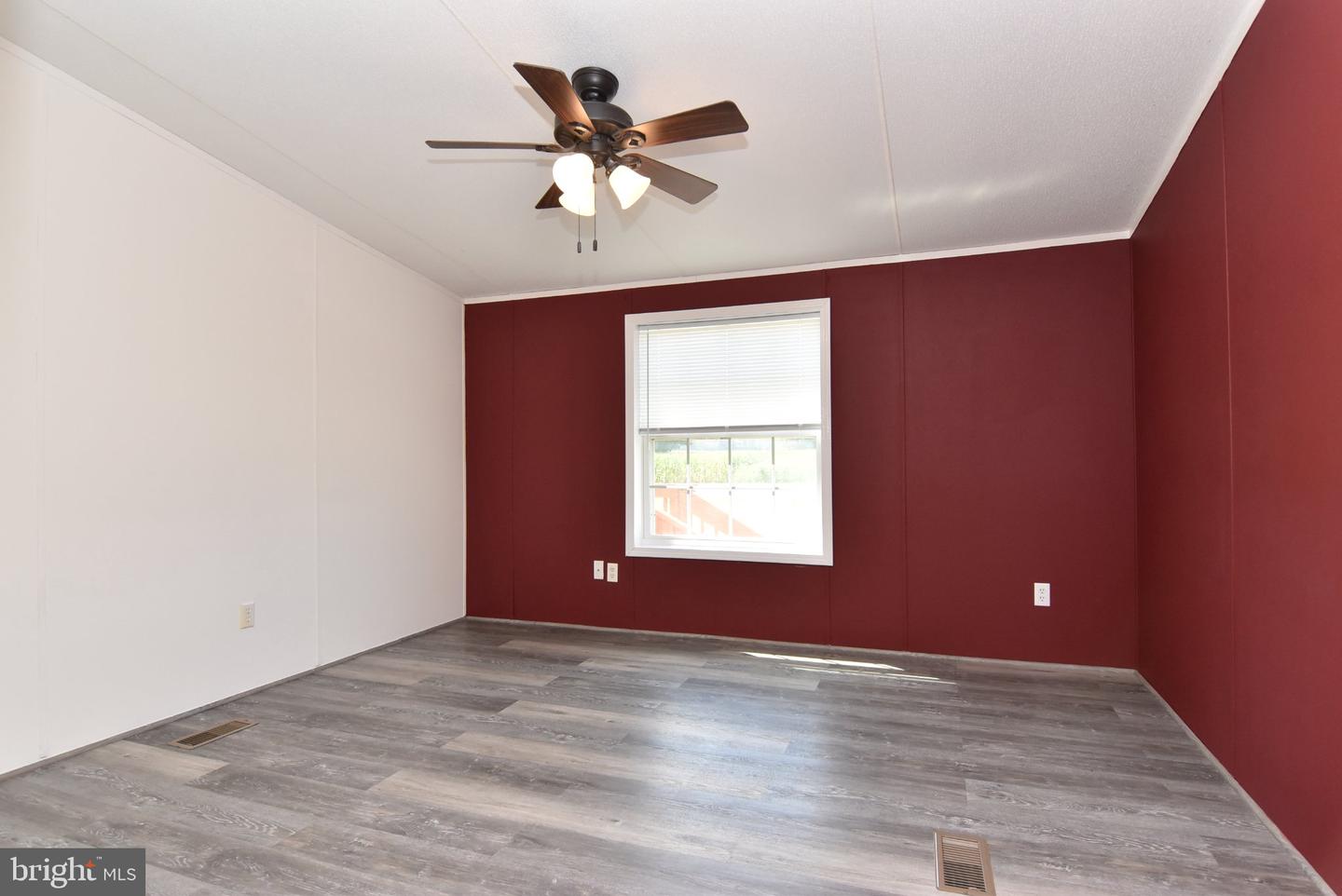 1655 Hickman Rd Property Photo 20