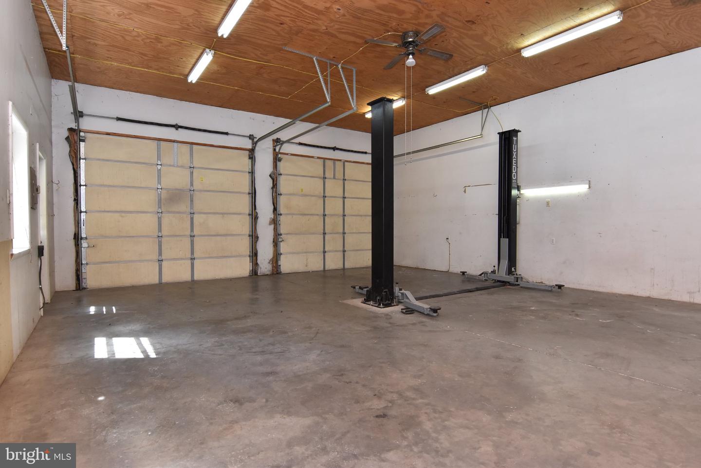 1655 Hickman Rd Property Photo 30