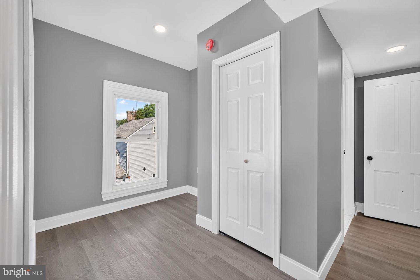156 Front Property Photo 33
