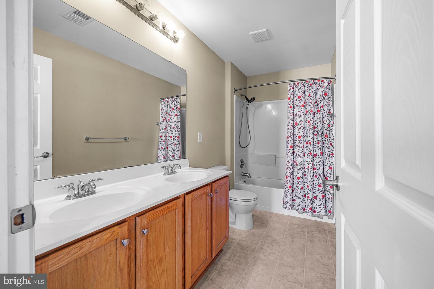 206 Markham Ct Property Photo 30