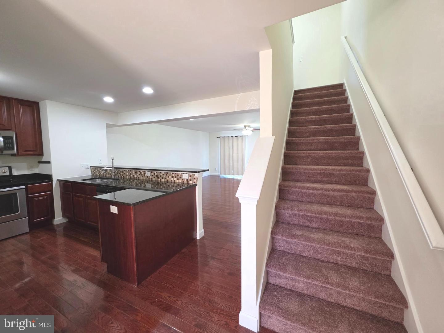 143 Medal Way Property Photo 3