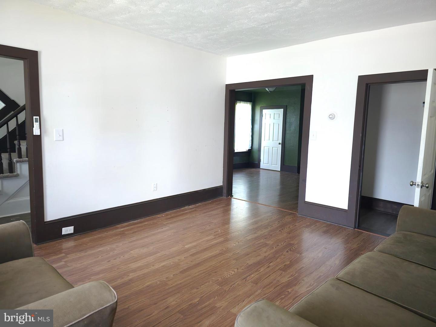 100 Third St Property Photo 6