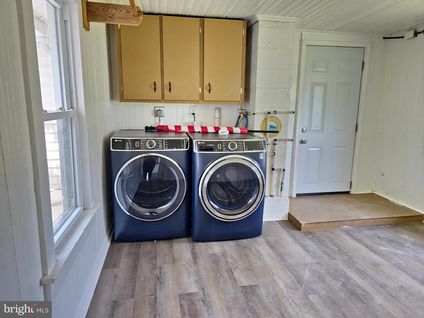 100 Third St Property Photo 10
