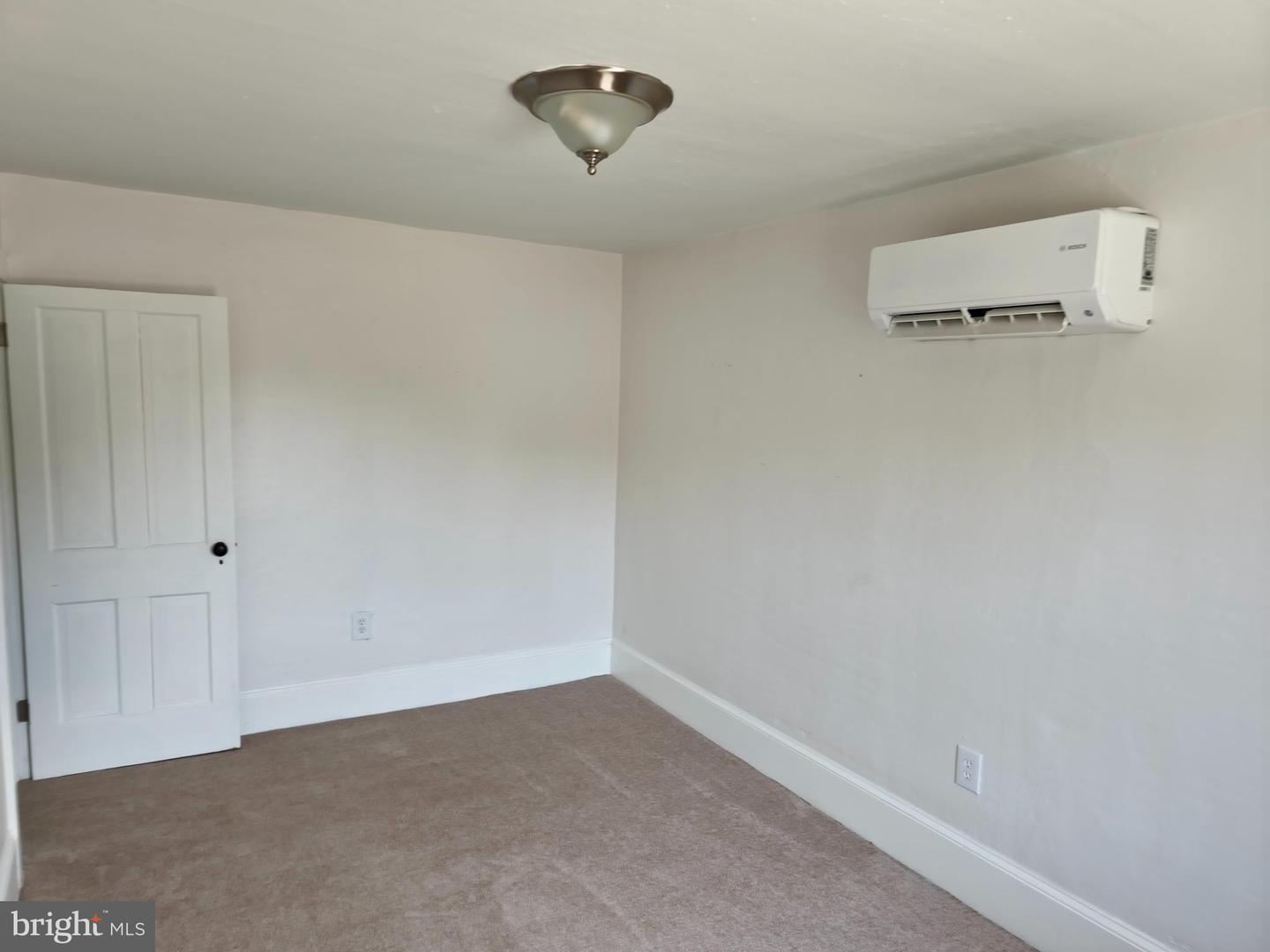 100 Third St Property Photo 17