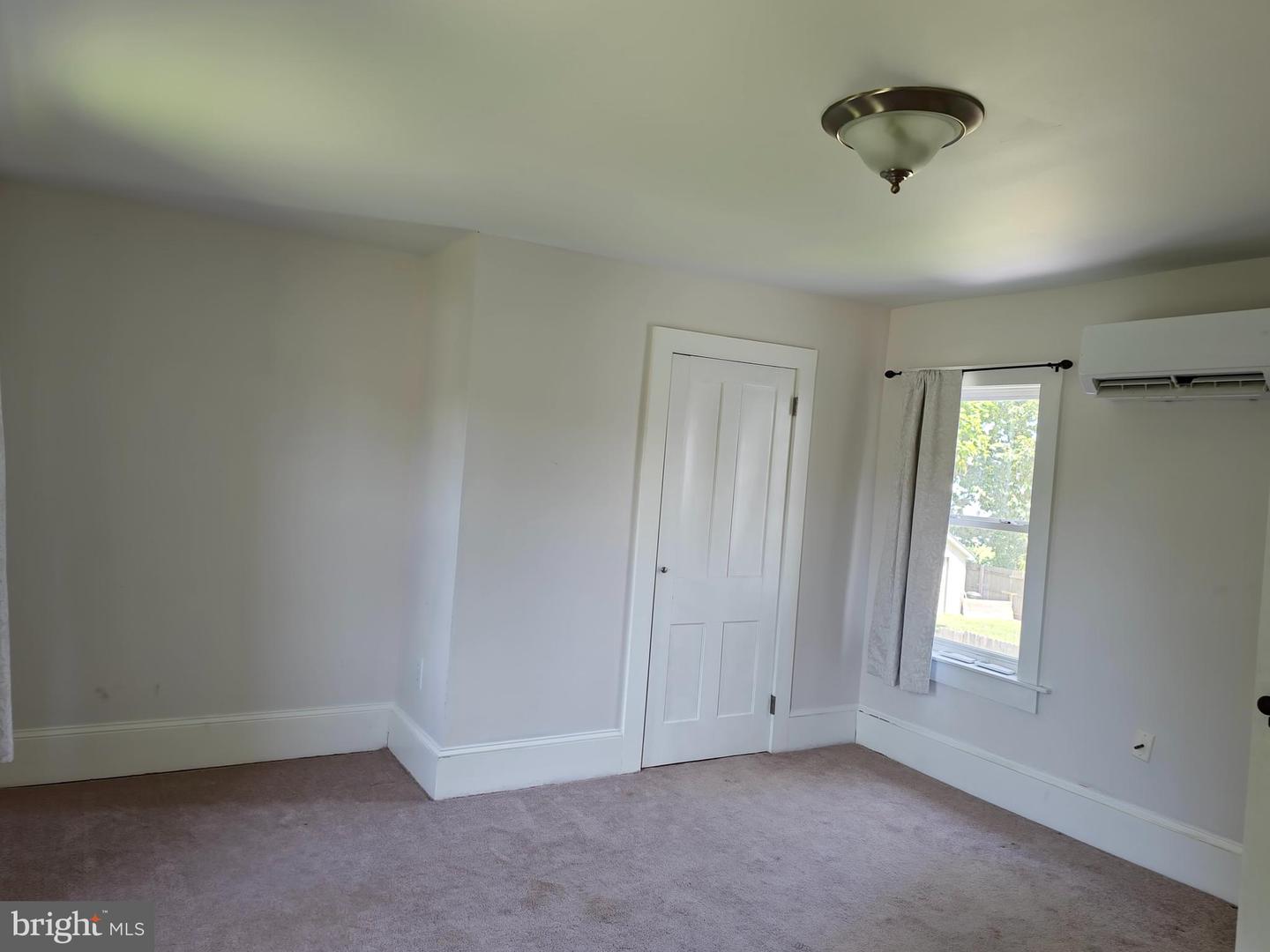 100 Third St Property Photo 18