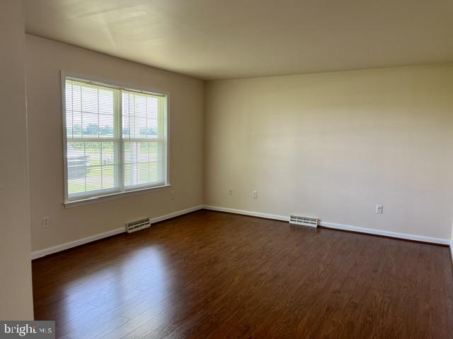 1126 School St Property Photo 6
