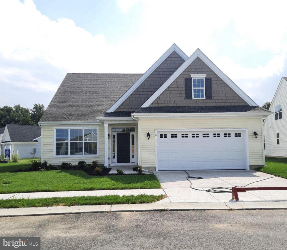 643 Resort Blvd Property Photo 1