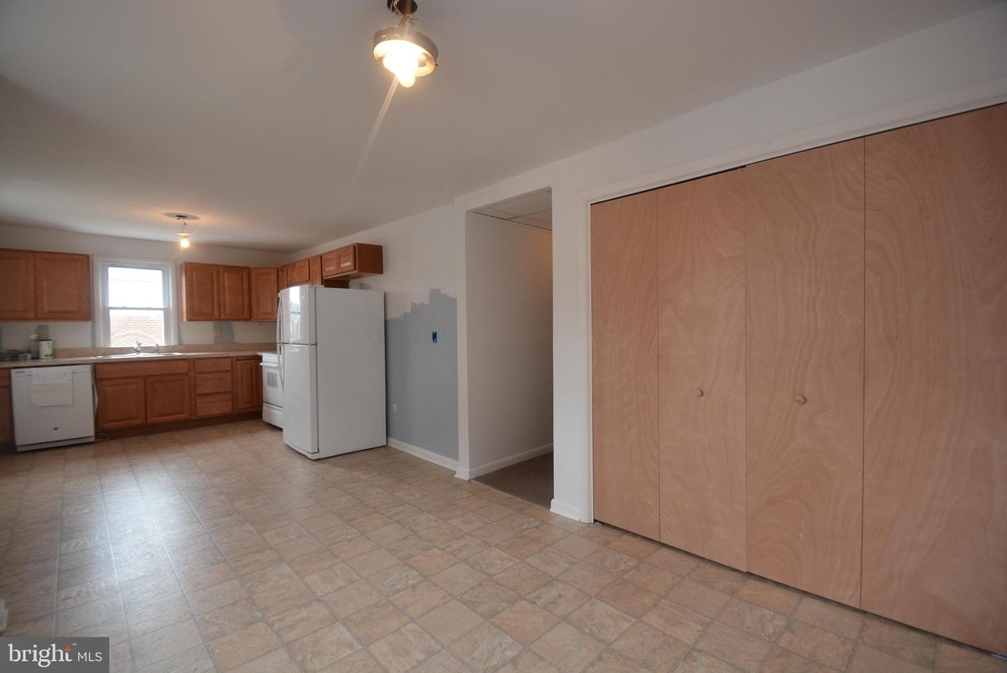 16 S Main St #a Property Photo 3