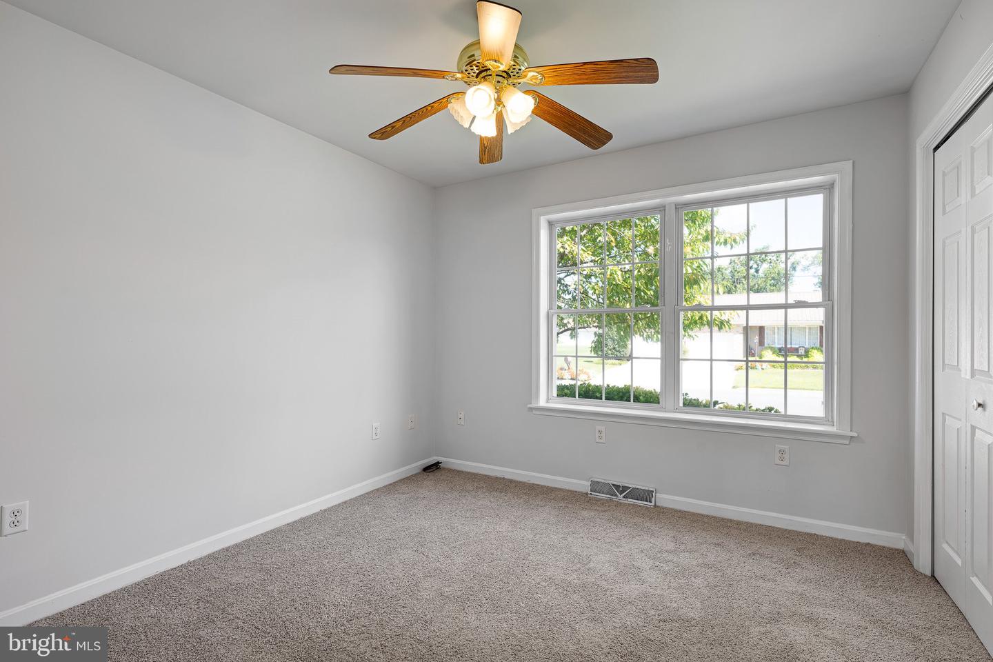 405 Center St Ext Property Photo 11