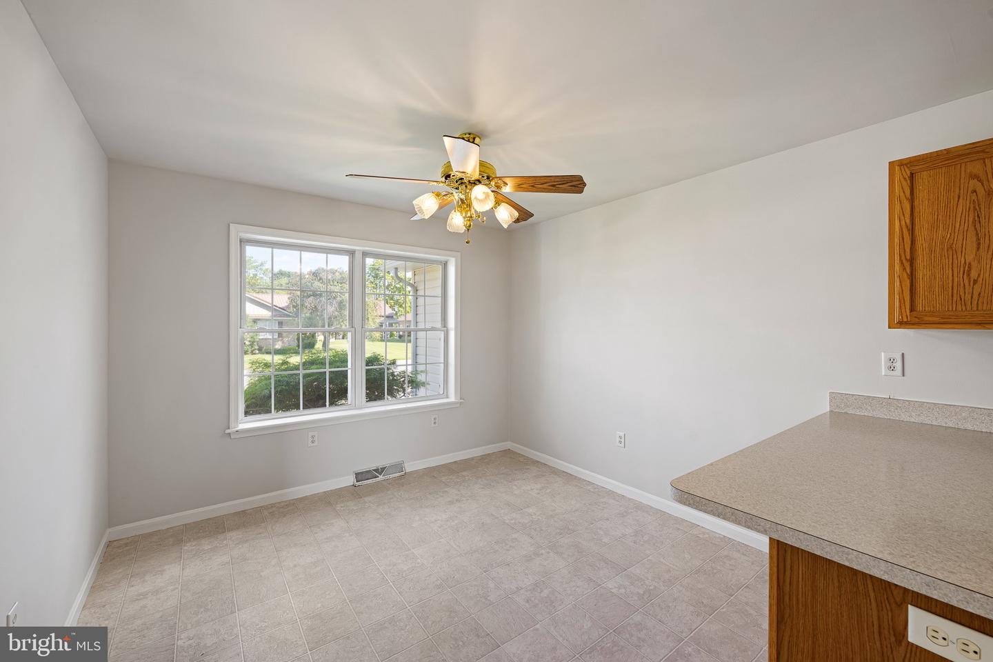 405 Center St Ext Property Photo 12