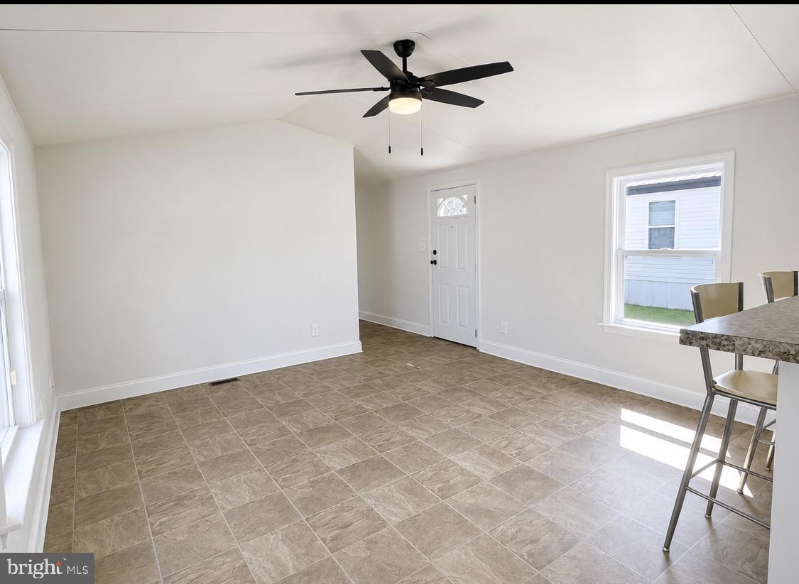 318 Norway Dr #318 Property Photo 5