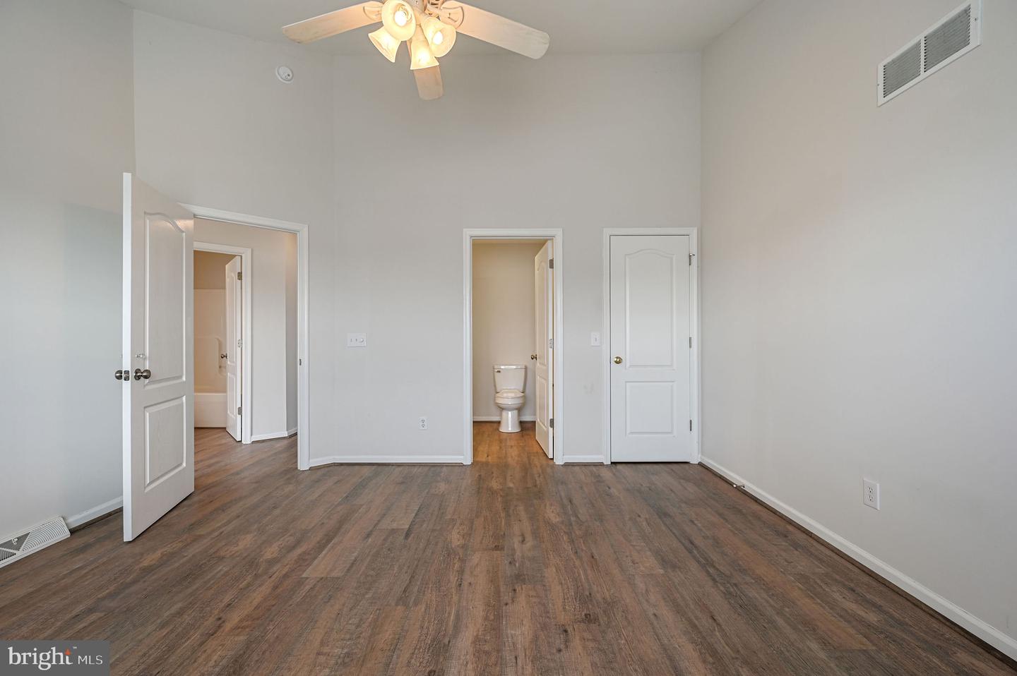 189 W Sheldrake Cir Property Photo 17
