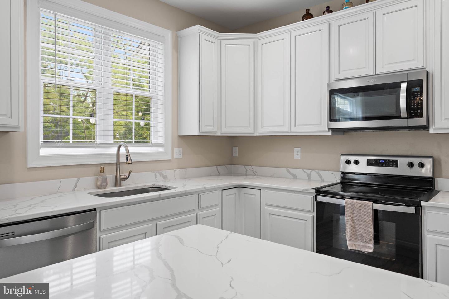 158 Shore Lane Property Photo 11