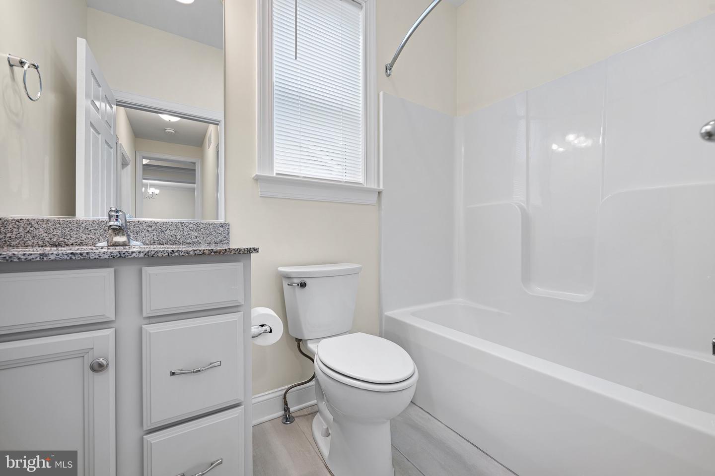 38 Leander Dr Property Photo 9