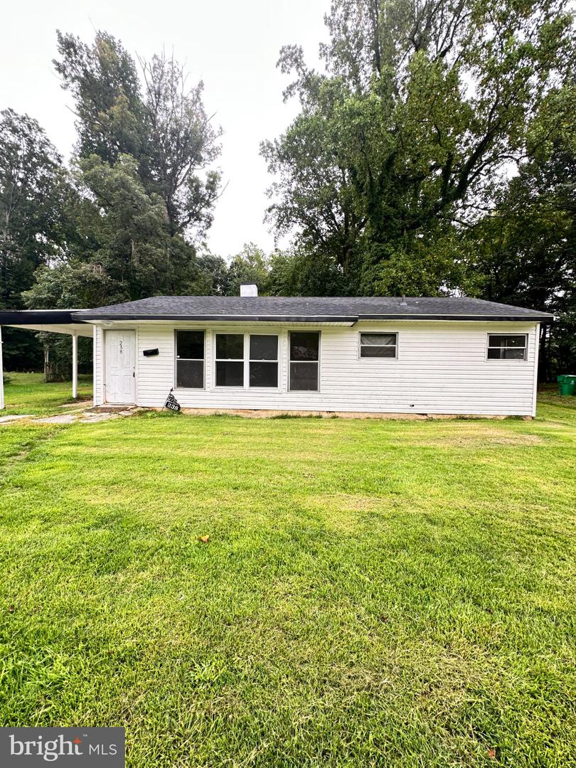 238 S GOVERNORS BLVD Property Photo 1