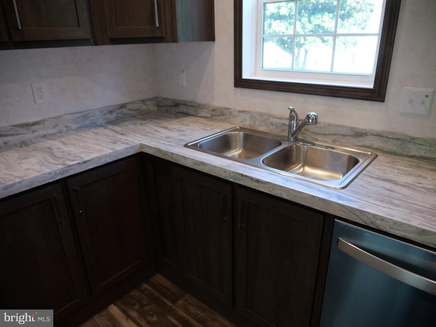 1354 Peachtree Property Photo 4
