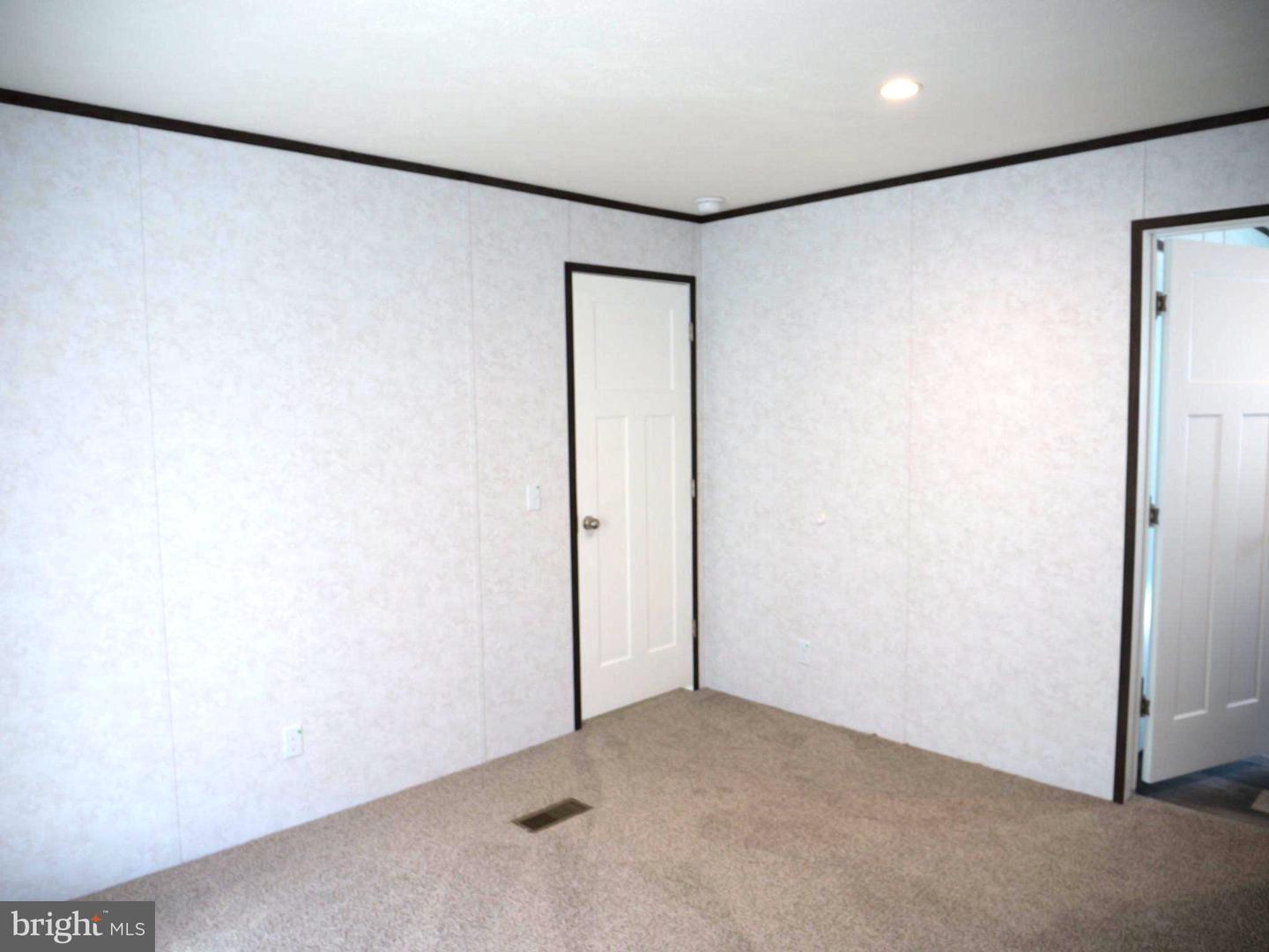 1354 Peachtree Property Photo 11