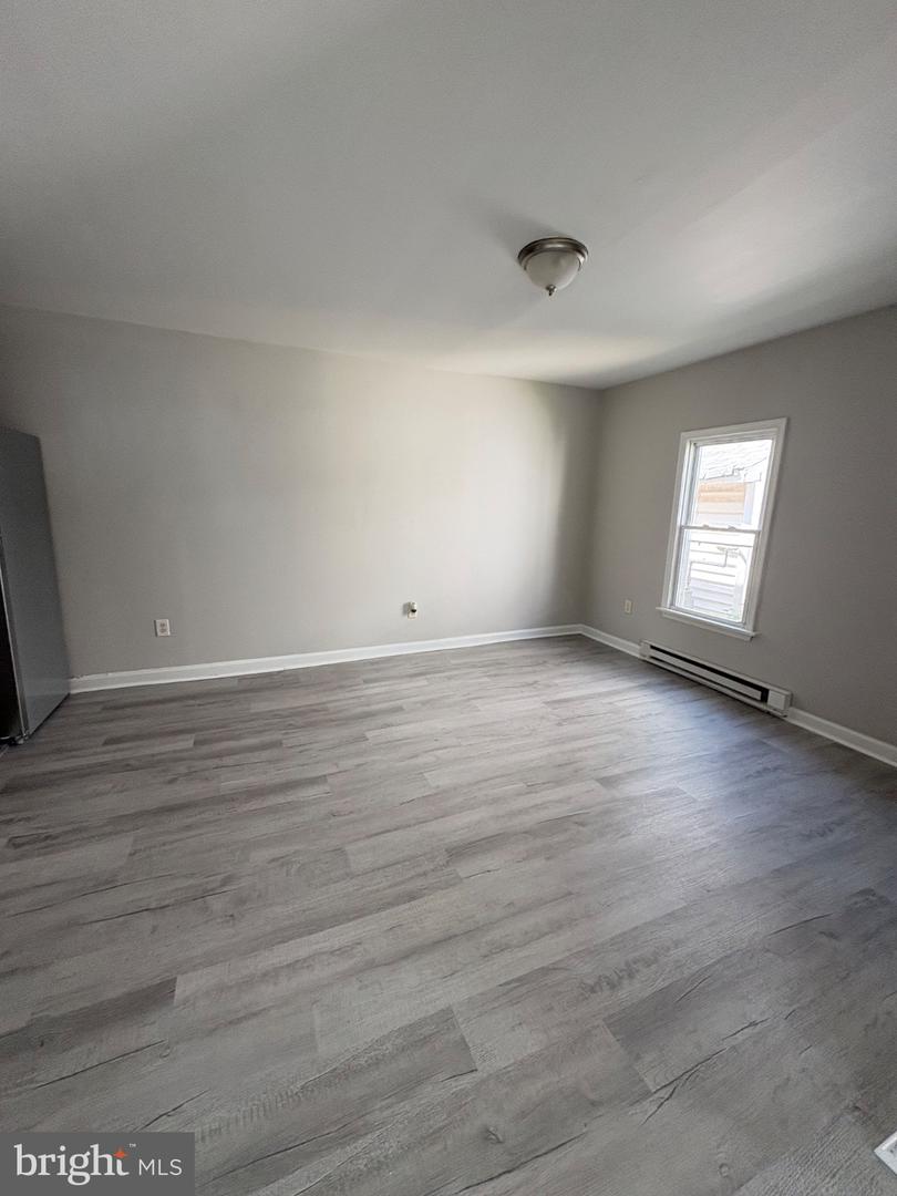 200 N New St Property Photo 2