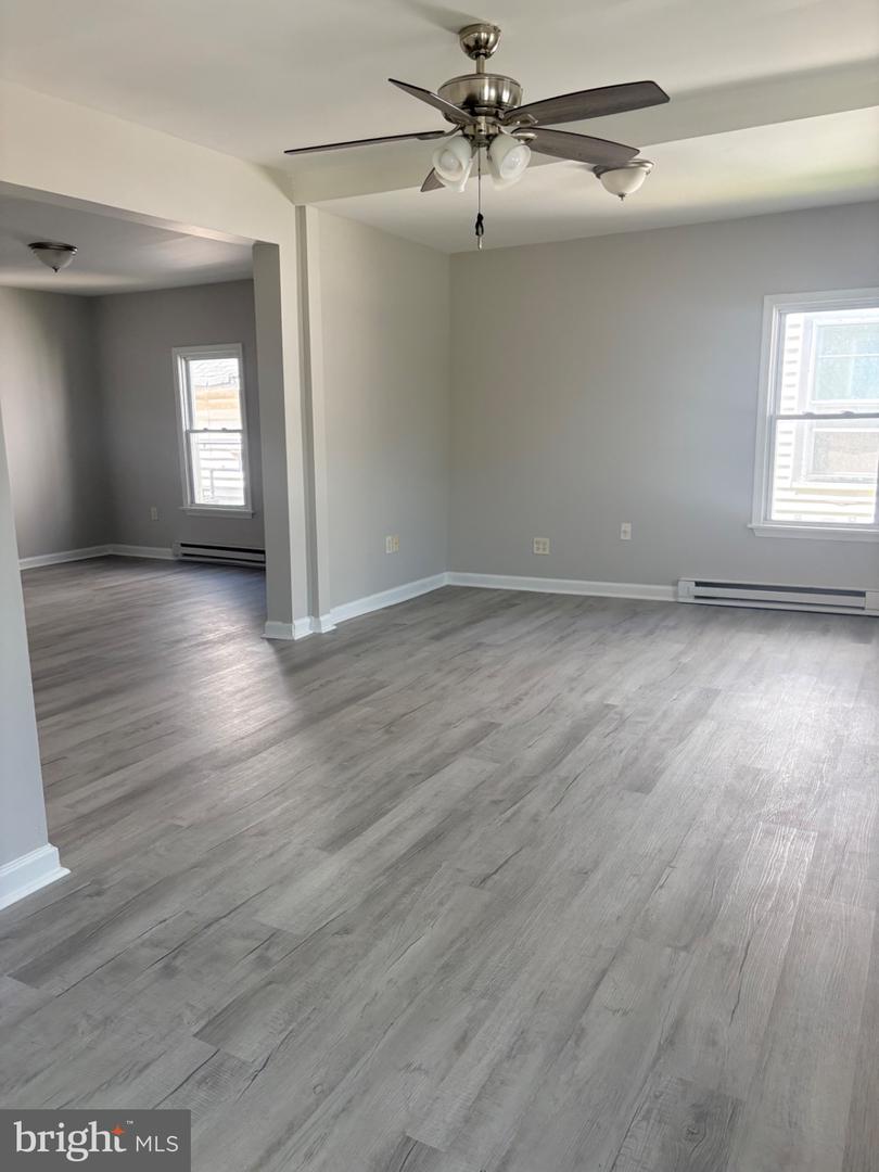 200 N New St Property Photo 3