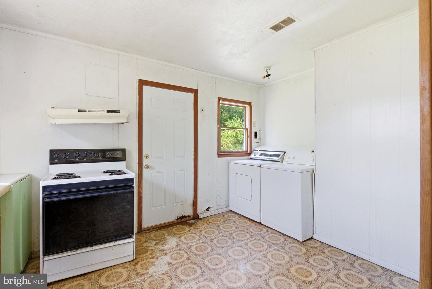1116 Janes Rd Property Photo 7