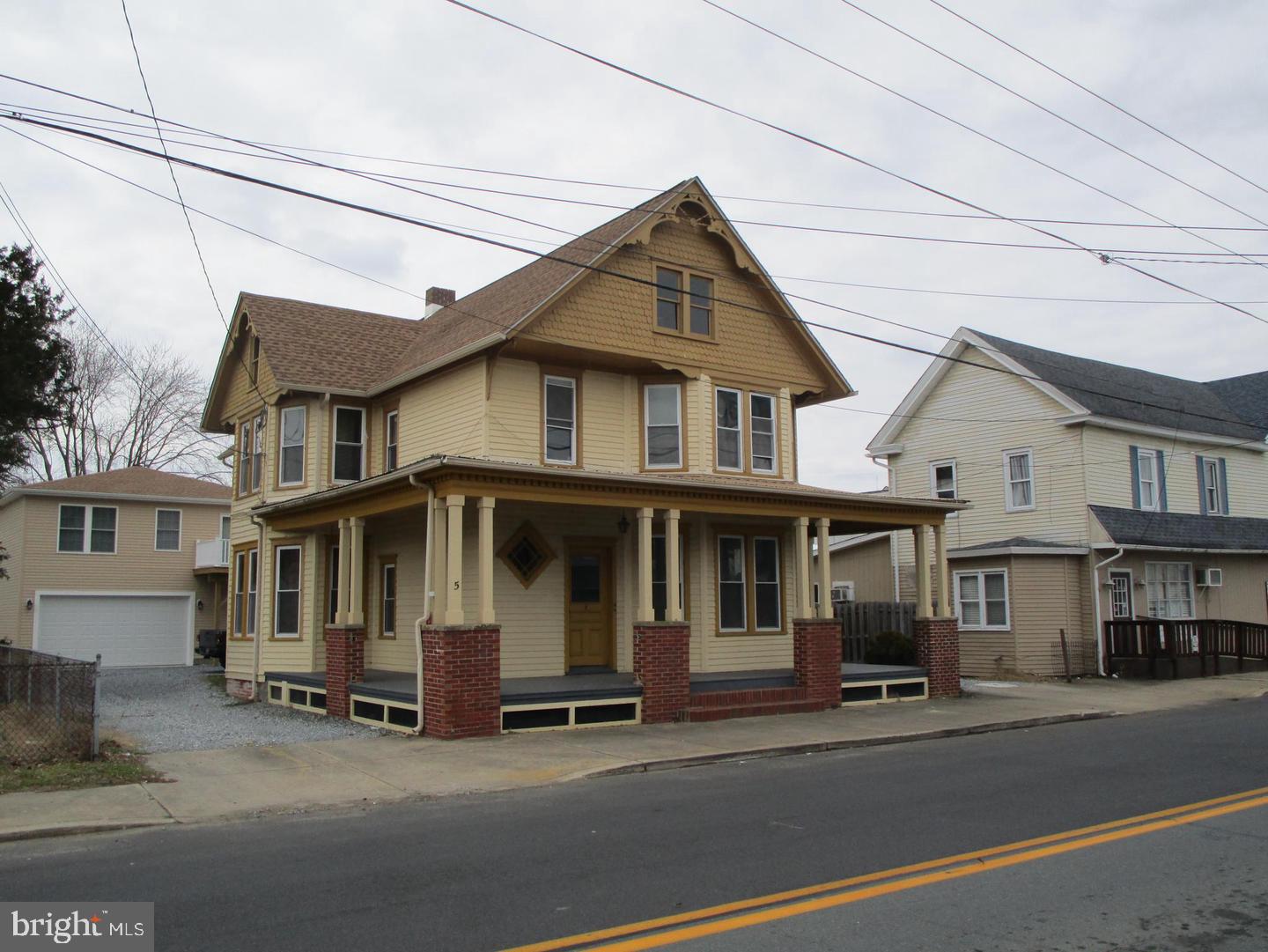 5 S MAIN ST Property Photo 1