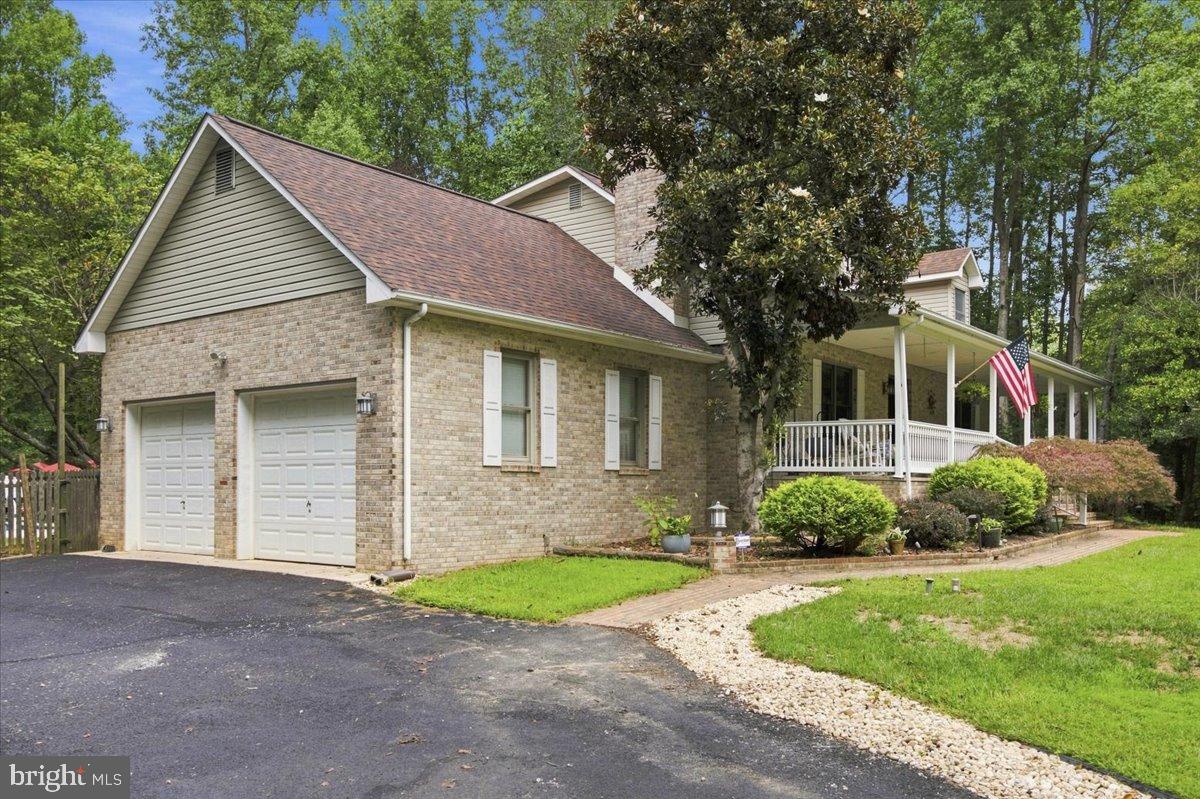 230 Buresch Dr Property Photo 5