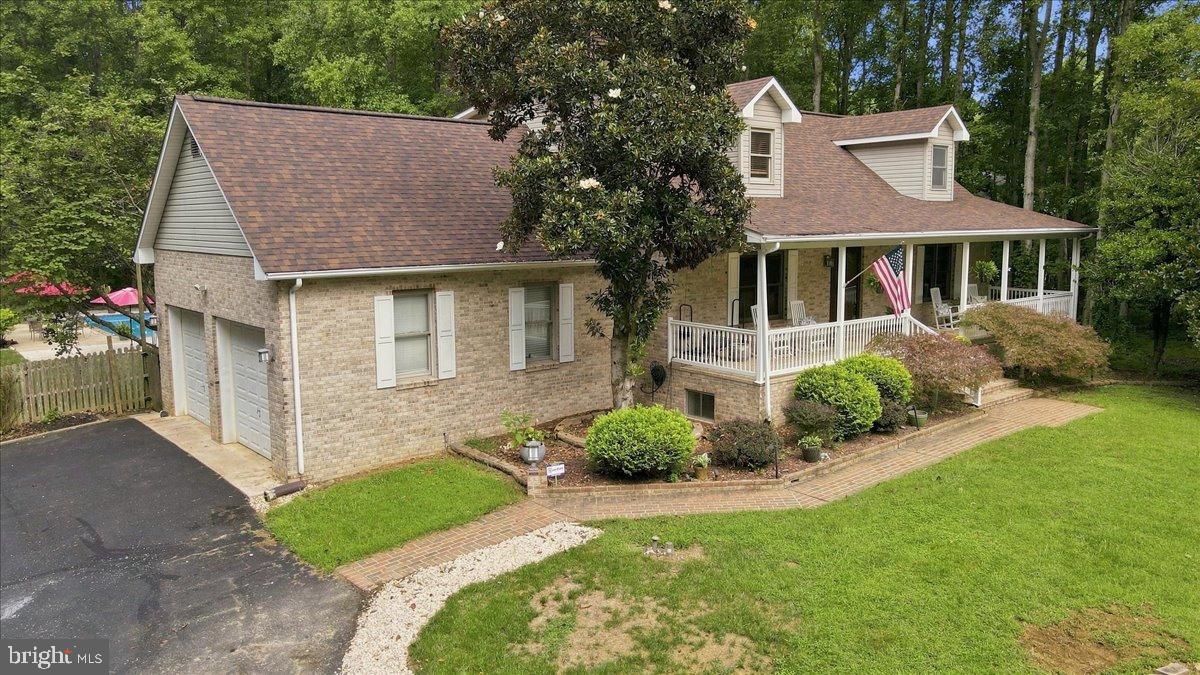 230 Buresch Dr Property Photo 6