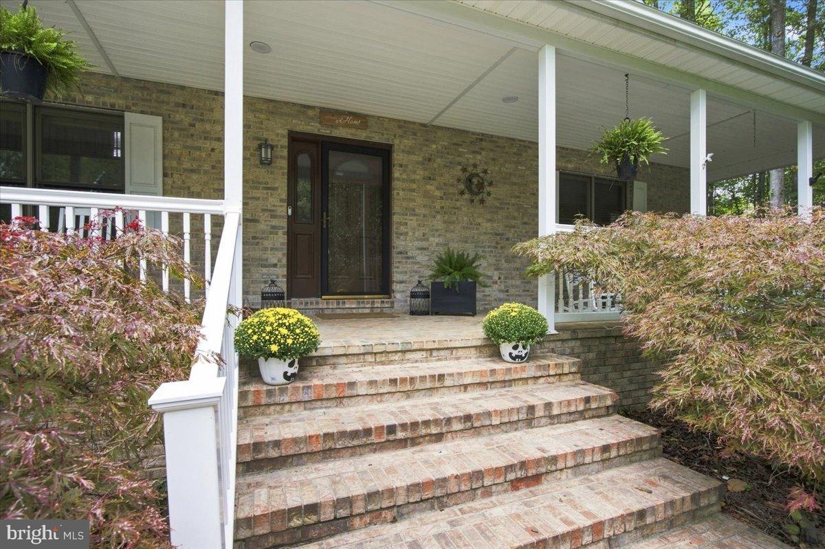 230 Buresch Dr Property Photo 8